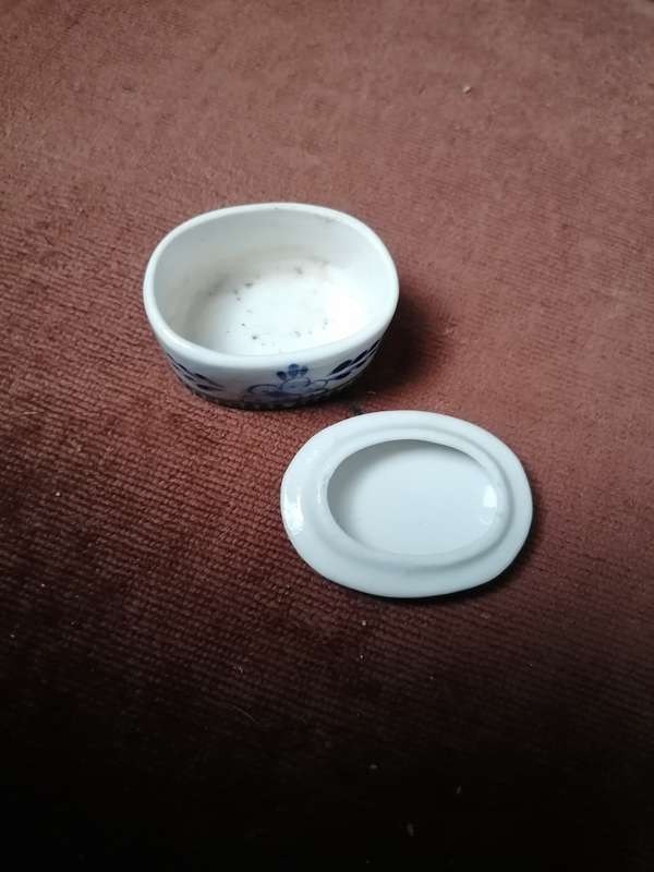 Blue Delft Pill Box Trinket Box Hand Painted Holland