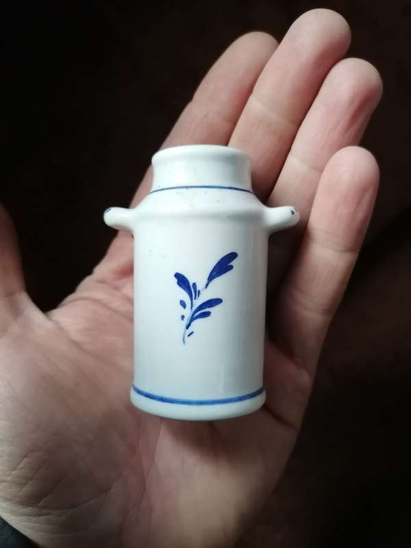 Vintage DELFT shaker