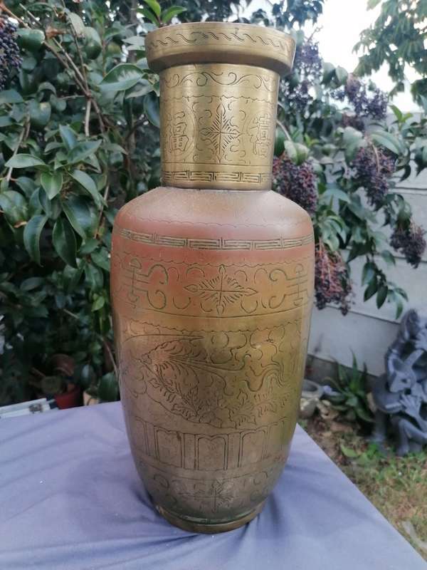 Lovely vintage large brass pot. Signed on the bottom. Heavy brass