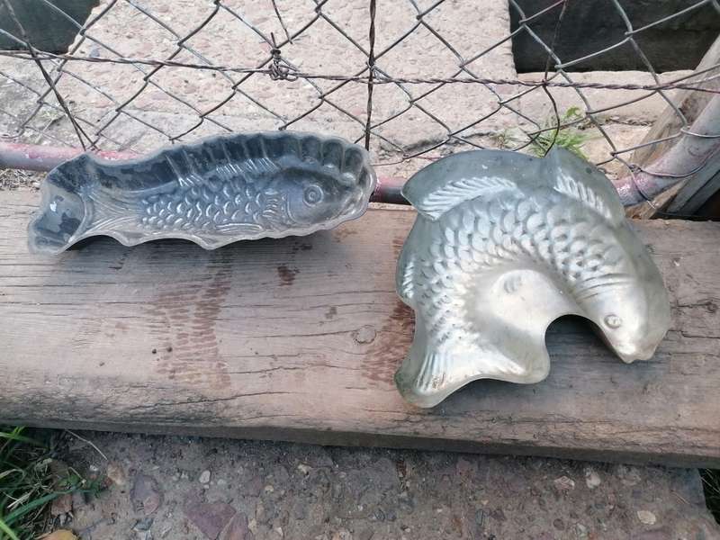 Rare find to old jelly molds