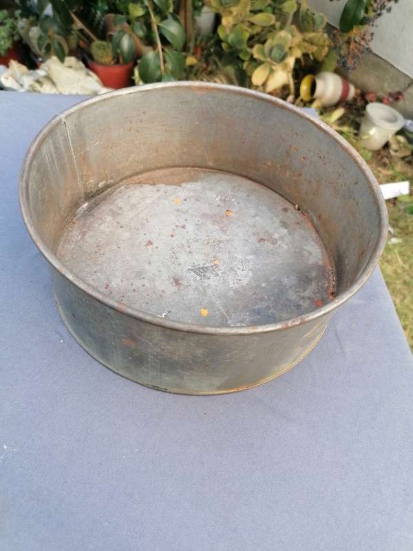 Vintage tala cake pan