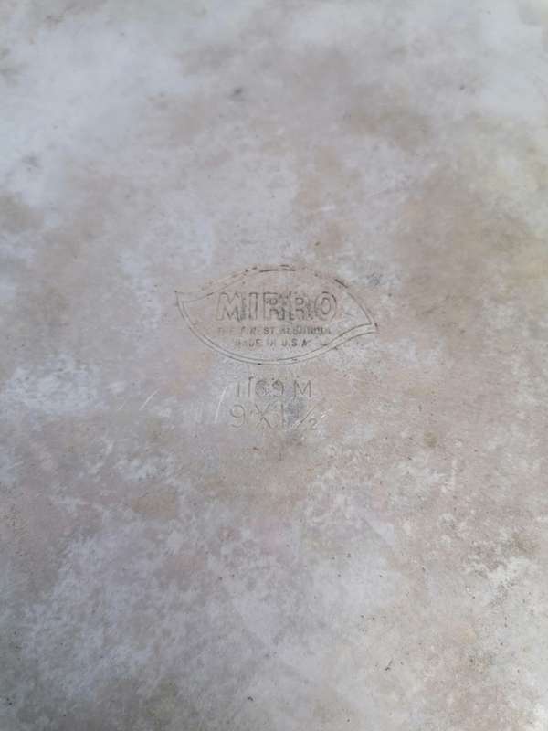 mirro aluminum cake pan bid per item