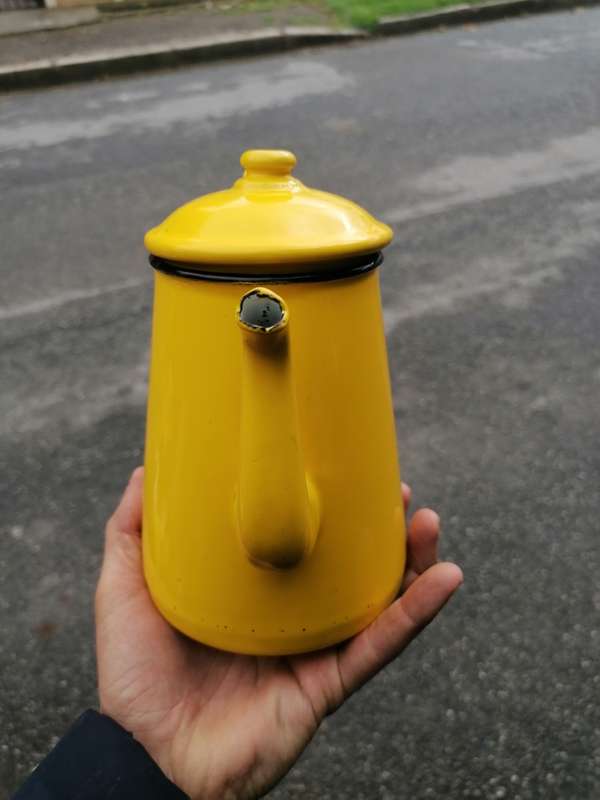 Vintage yellow Enamelware kettle