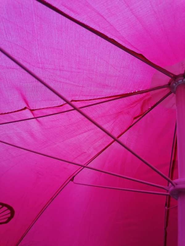 Shell branded ambrella