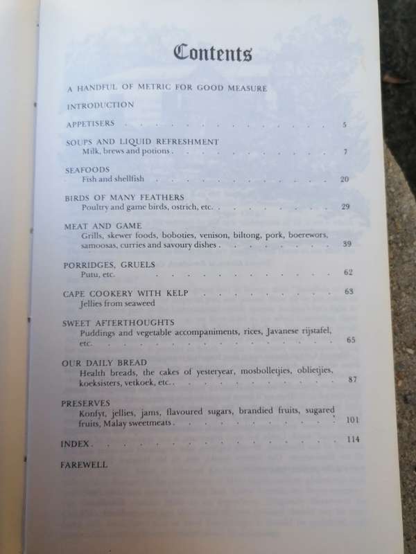 Our Best Traditional Recipes Book by Lesley Faull and Vida Heard