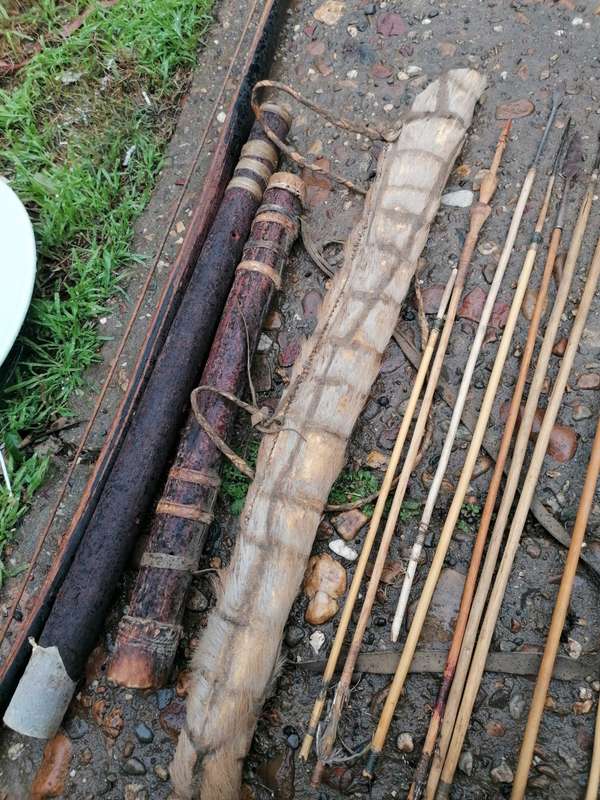 Vintage Bushmen bow and arrows with interesting hand carved spearhead