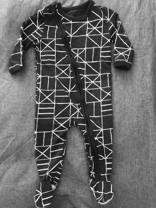 ***ON PROMOTION : STUNNING WINTER COTTON ON BABYGROW ***