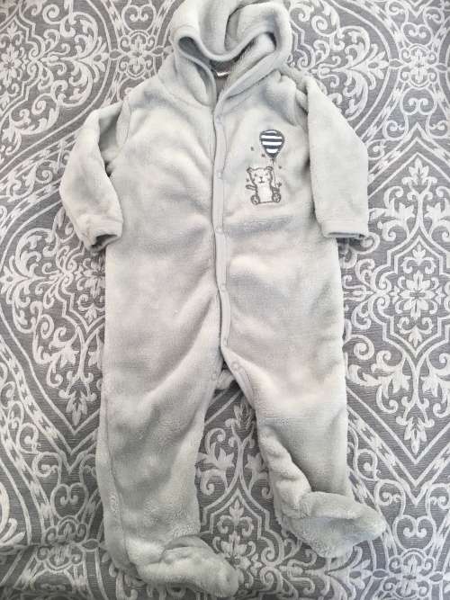 ***GORGOUS THICK WINTER BABYGROWS***