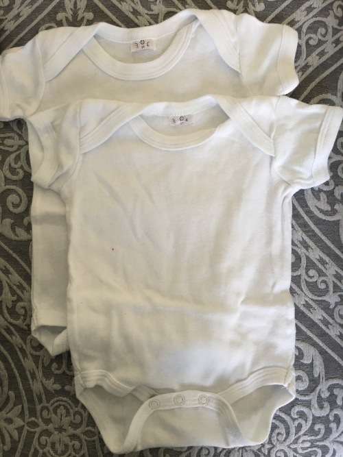 ***TAKE 2 : STUNNING PACK OF 2 BABY VESTS***SAVE 100.00