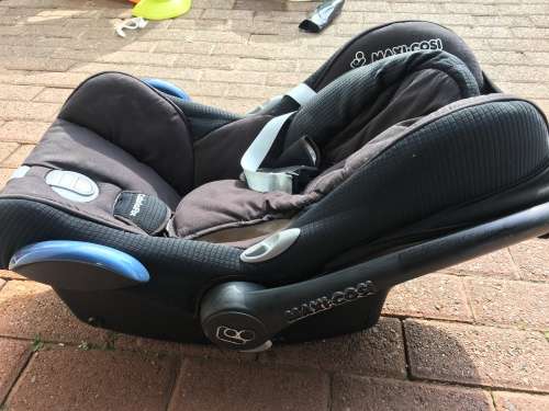 Warehouse Clearance - 80% Off The Maxi Cosi CabrioFix Seat