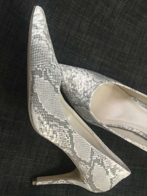 ***Womens Month Specials  - Last pair left - Sexy, Classy Stilettos ***SAVE R600.00