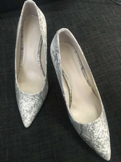 ***Womens Month Specials  - Last pair left - Sexy, Classy Stilettos ***SAVE R600.00