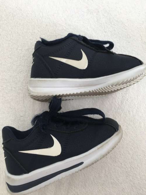 ***March Crazy Low Specials : Cute  Nike Takkies***