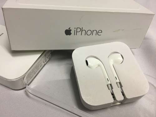 **August Killer Deals : Original Apple Ear phones***
