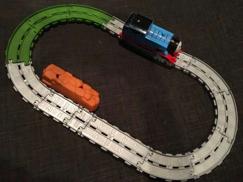 Lowest Price Thomas Track Master Track with free battery operated Thomas Engine