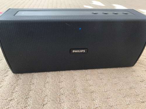 **Crazy Sale last 1 left -  stunning Philips Speaker**