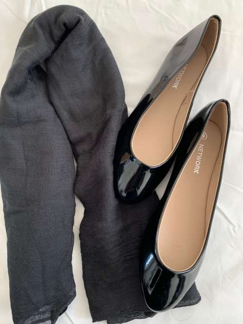 Feb Specials : Ladies pumps with FREE matching Cotton Summer scarf