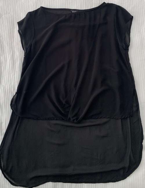 **Stunning Edgars Free to be U Chiffon Tops**