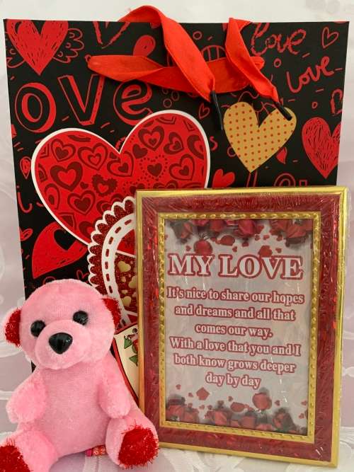 **Valentines Day Sale : Gorgeous Teddy and Frame Gift combo**