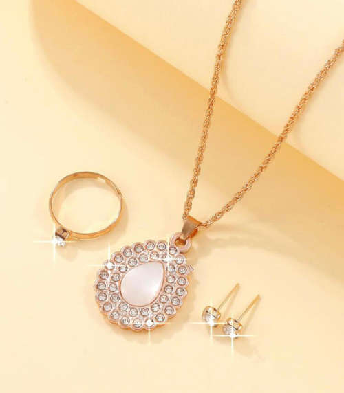 **Winter specials: Take 80% off this gorgeous Boujee necklace**