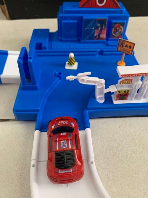 **Lovely Garage play set **