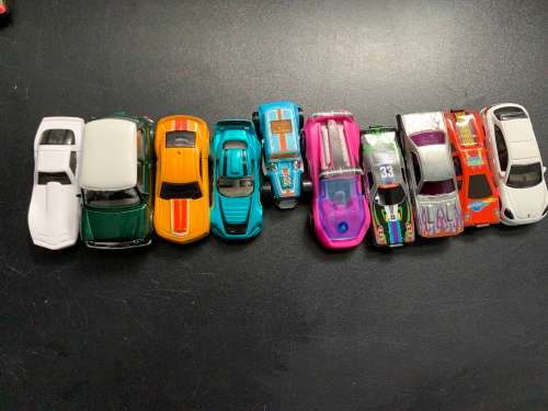 **Black November Clearance Sale : 60% off 10 piece Variety of hotwheels and Metal cars**