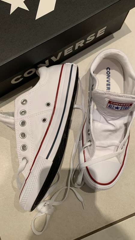 **Black Friday Sale : 80% off Gorgeous Converse Takkie just unpacked**
