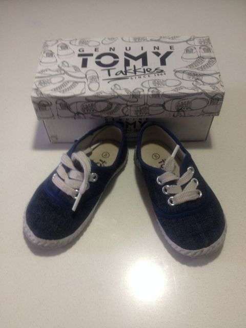 Genuine Tommy Takkie