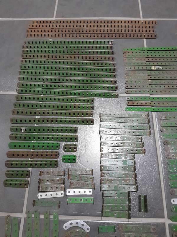 Meccano pieces