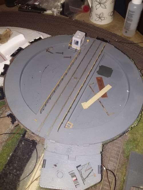 Hornby turntable