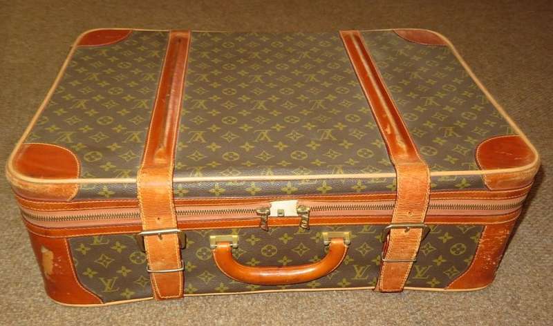 Authentic Louis Vuitton suitcase - medium
