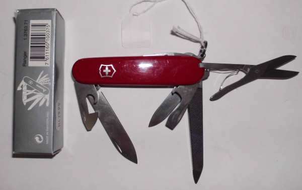 Victorinox Mountaineer NEW