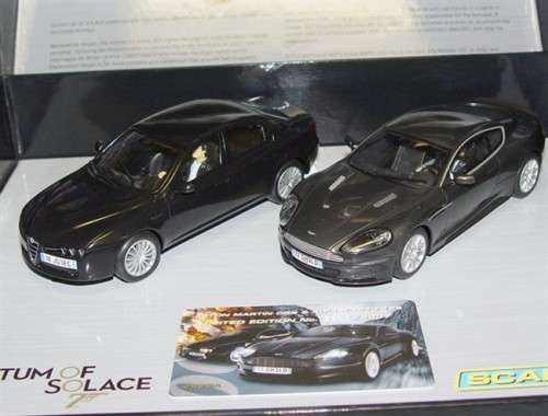 `James Bond Quantum of Solace` 2-car set.