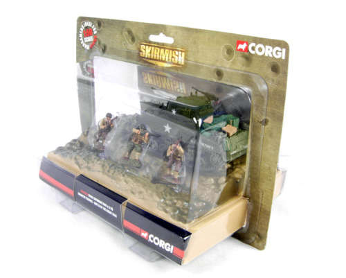 M4A3 Sherman tank & 3 US Infantry figures, US Army
