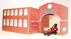 2 piece tinplate British Railways depot with AEC wrecker truck