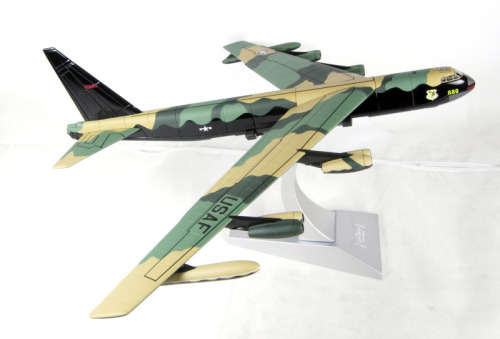 Boeing B-52C Stratofortress Scale 1:144
