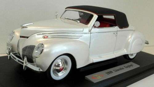 1939 Lincoln Zephyr Convertible Pearl white