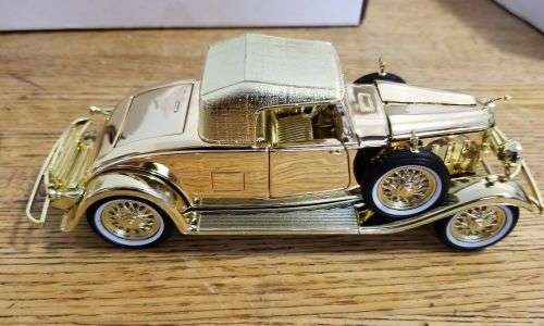 1932 Lincoln Roadster,  (Gold Plated series)