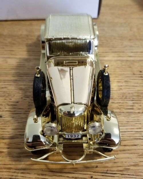 1932 Lincoln Roadster,  (Gold Plated series)