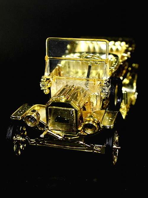 1910 Ford Model T (Gold Plated series)