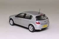 Vauxhall Astra, Star Silver Metallic