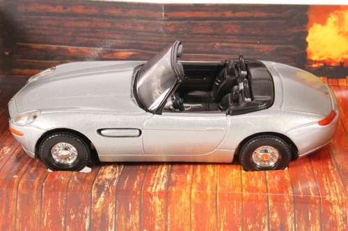 James Bond BMW Z8 - `The World Is Not Enough`