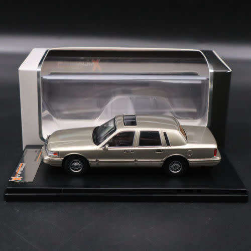 Lincoln - Town Car 4-Door 1996