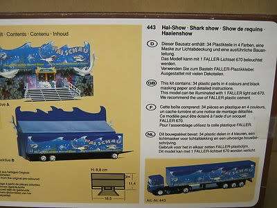 Shark Show Building Kit