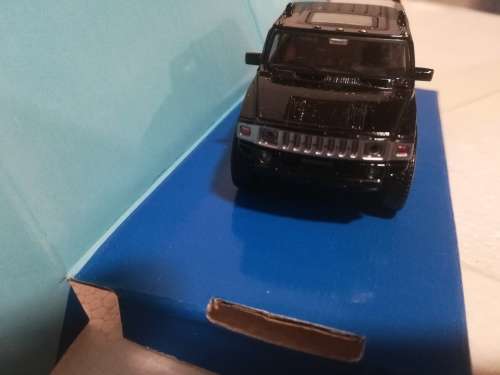 Hummer H2 black 1:72 Cararama