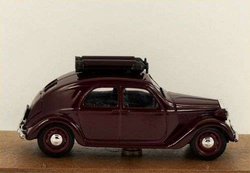 Lancia Aprilia in red - Methane version 1939-48