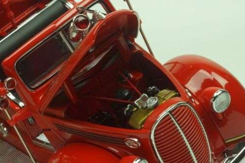 Ford Fire Truck 1938 Red with accessories and 24K coin