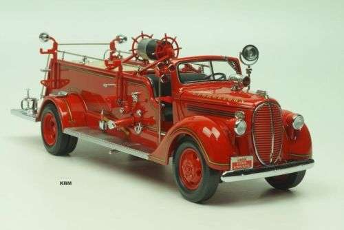 Ford Fire Truck 1938 Red with accessories and 24K coin