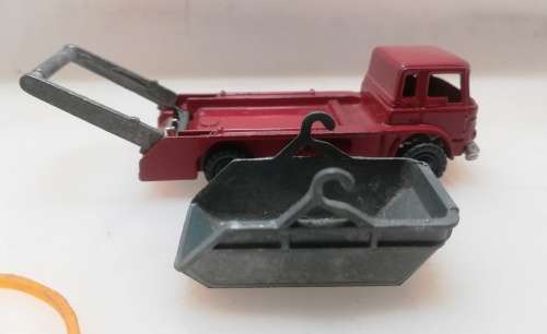 Bedford TK 7 Ton SkipTruck .