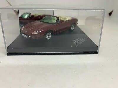 Jaguar XK8 Open Convertible Metallic Red